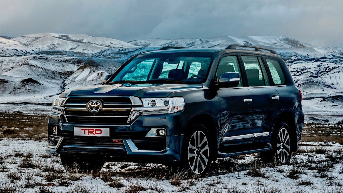 Российские Toyota Land Cruiser 200 и Prado получили «спортивные» версии