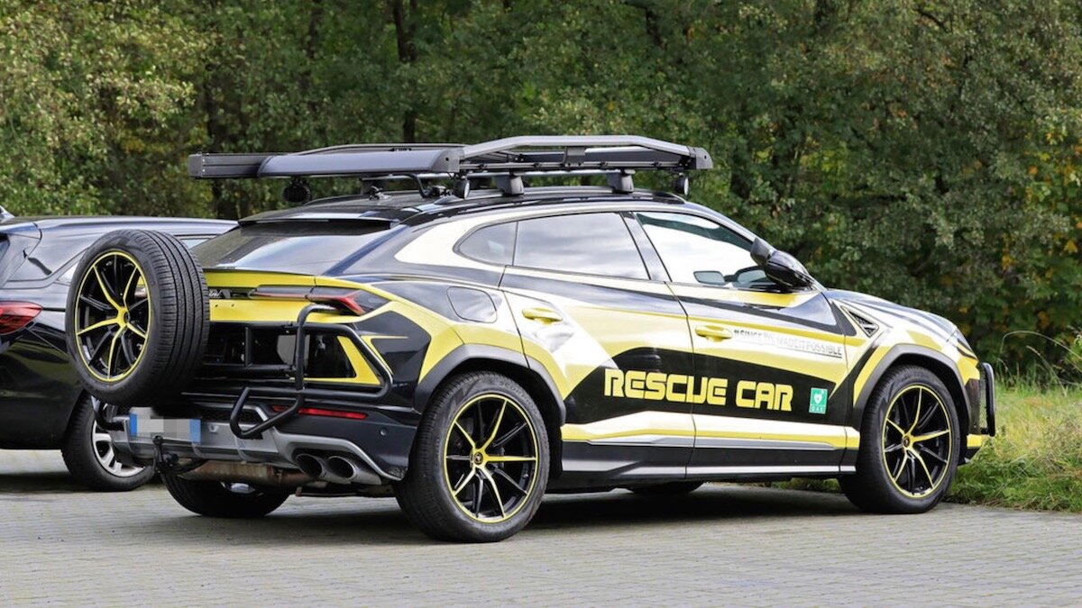 Lamborghini Urus спешит на помощь: гипер-SUV превратили в машину для спасателей
