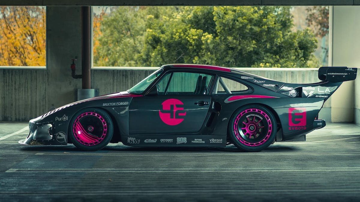 Гоночный Porsche 935 превратили в 646-сильный дорожный электромобиль