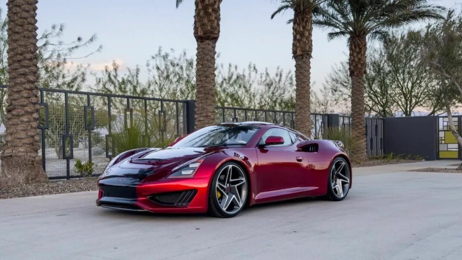 На eBay выставили единственный ходовой прототип суперкара Saleen S1
