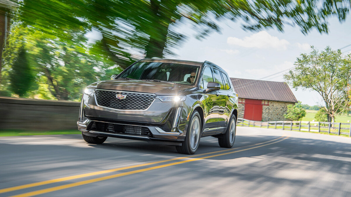 Семейный кроссовер Cadillac приехал в Россию с внушительной ценой