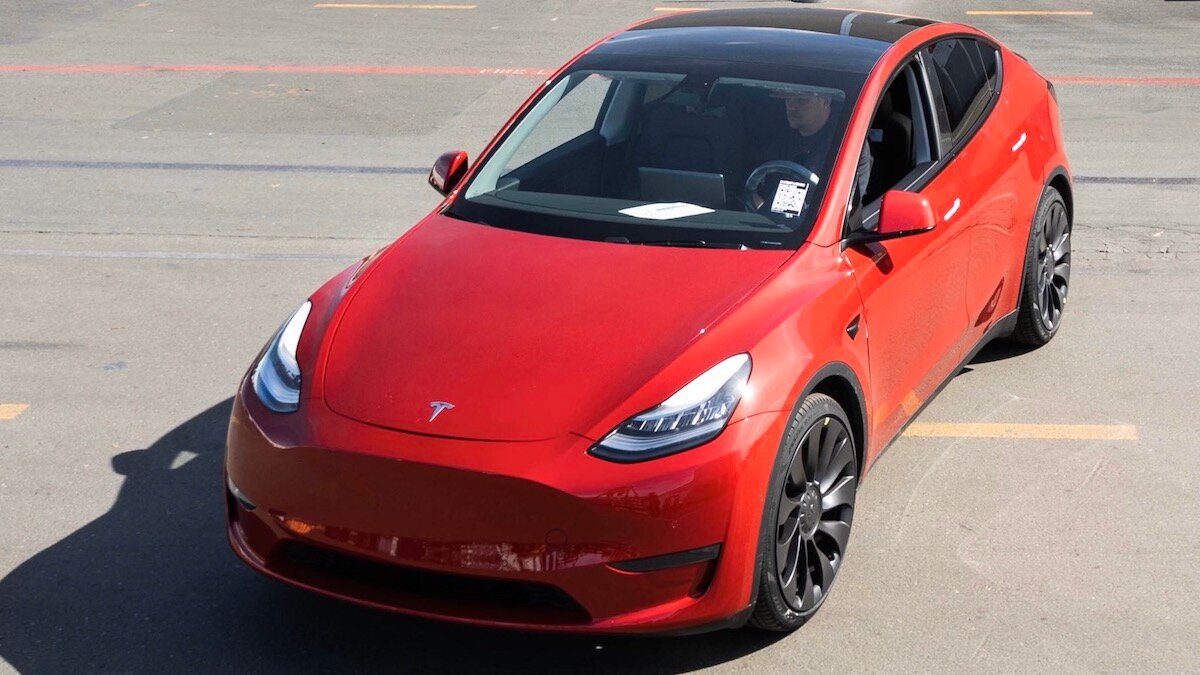 Tesla выпустила миллионный электромобиль