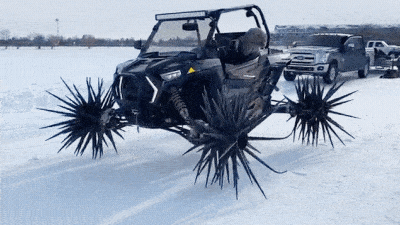 Вездеходу Polaris заменили колёса на пучки шипов: взгляните, что вышло