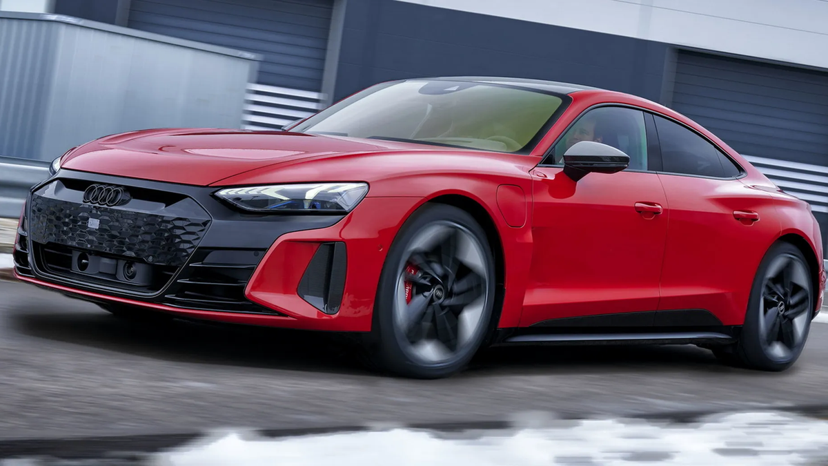 Компания Audi отказалась от разработки новых ДВС