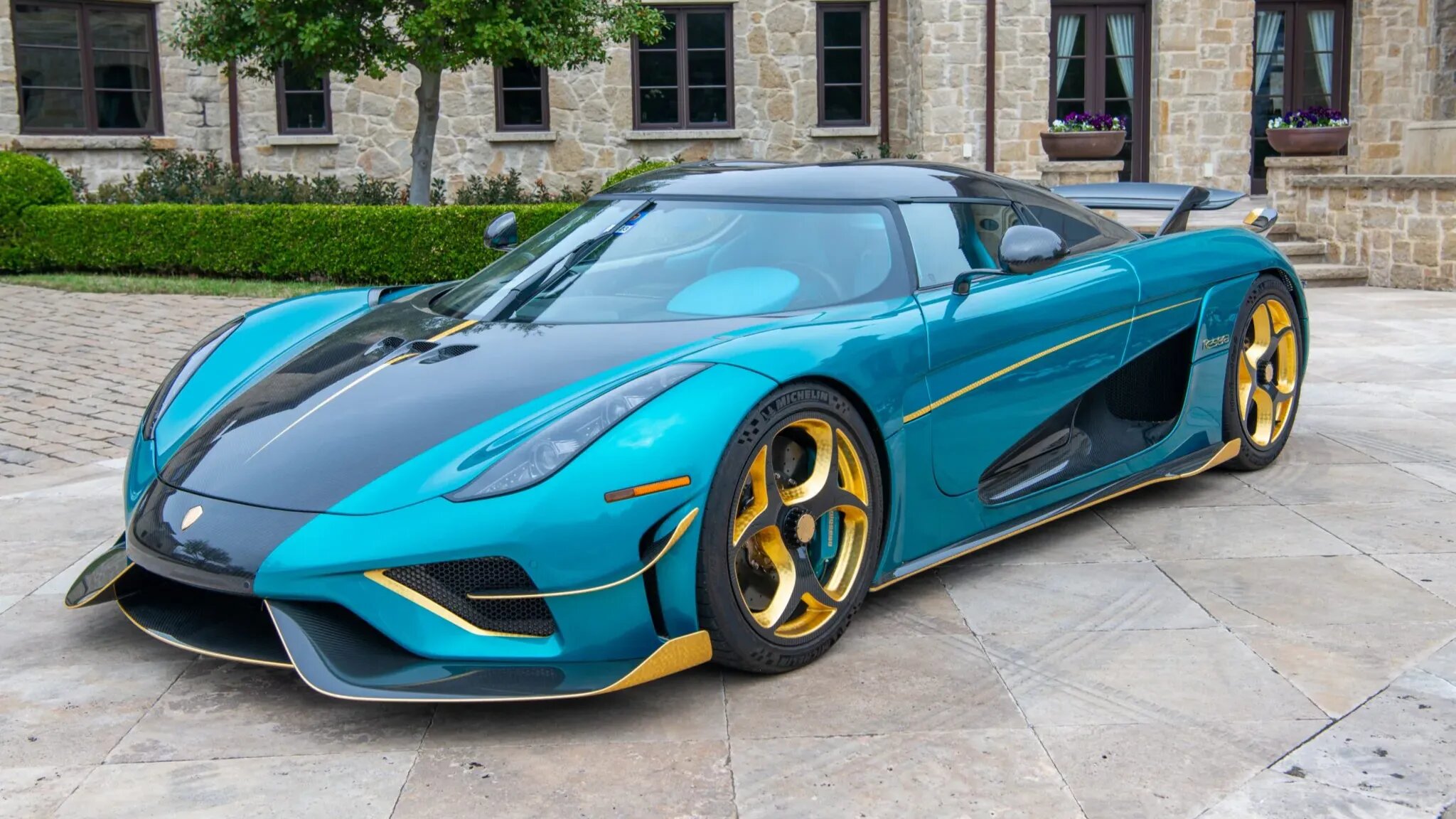 С молотка уйдёт гиперкар Koenigsegg Regera с опциями на миллион долларов