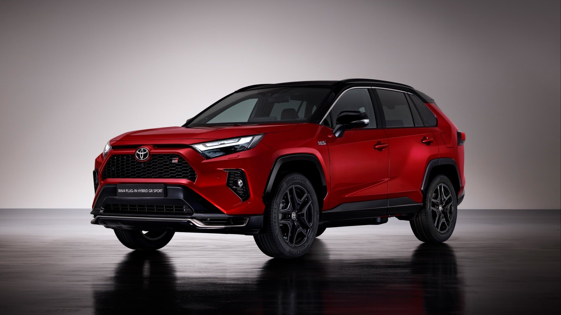 Европейский Toyota RAV4 получил «подогретую» версию GR Sport
