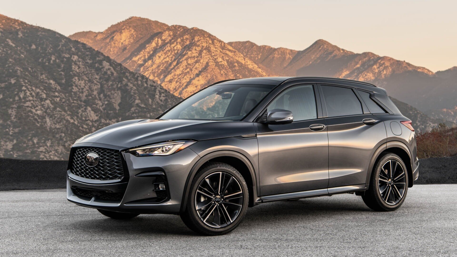 Кроссовер Infiniti QX50 слегка обновился и получил комплектацию Sport
