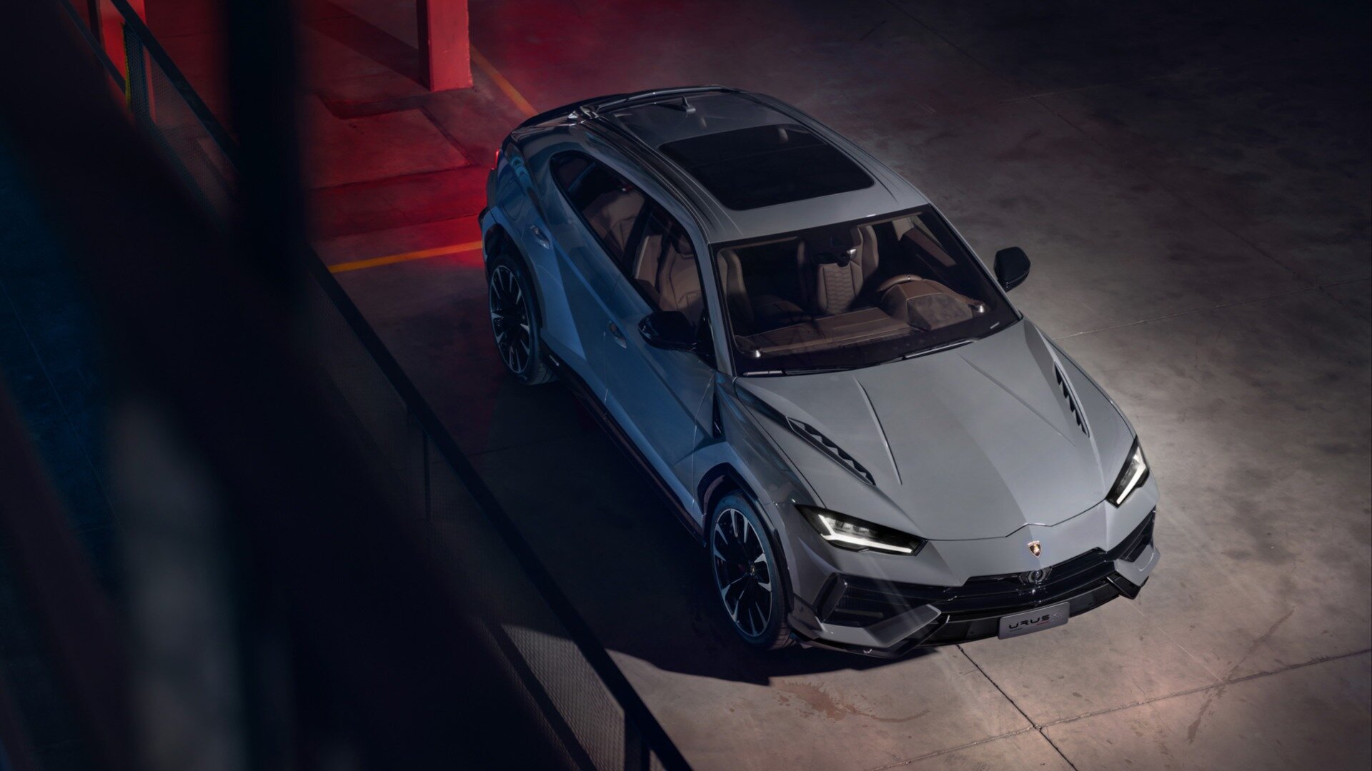 Lamborghini распродала все Urus с V8, а новая гибридная версия появится только через год