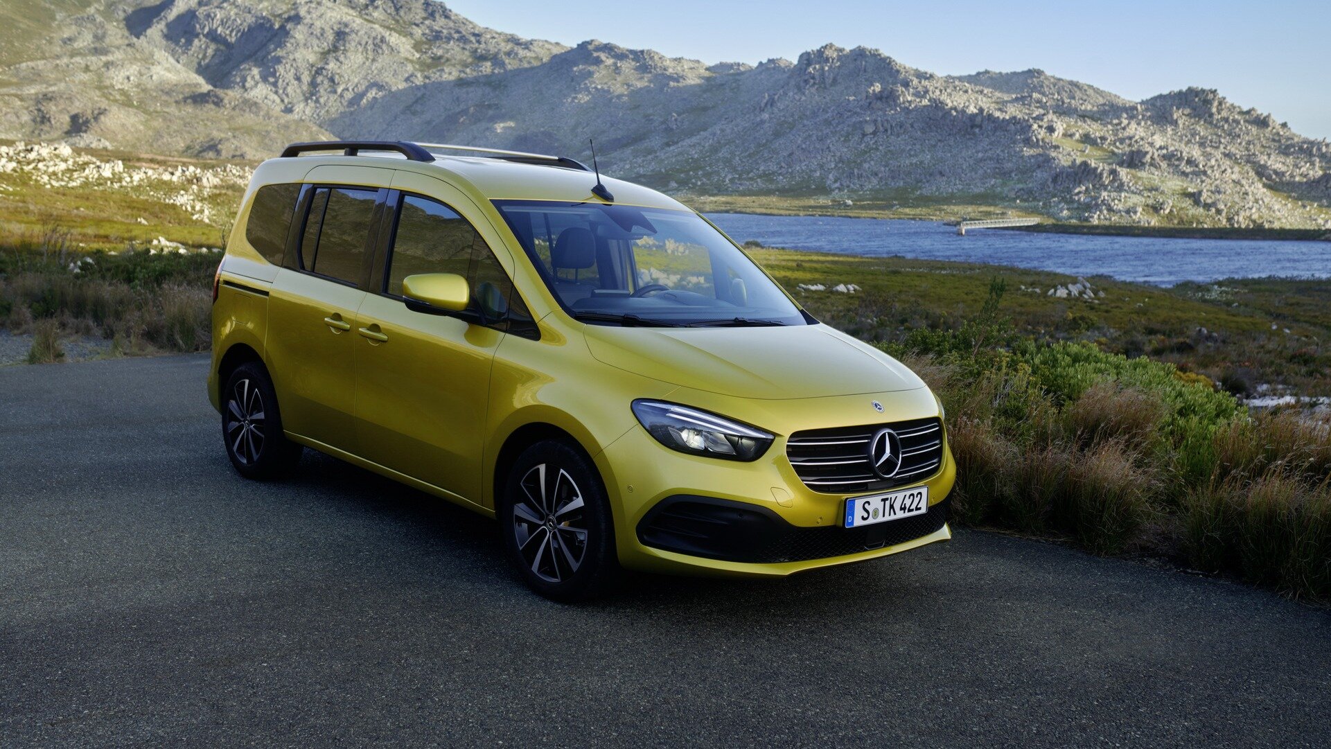 У Мерседеса появился компактвэн на базе Renault Kangoo: четыре двигателя и багажник на полкубометра