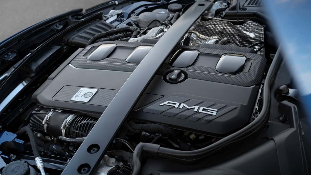В Mercedes-Benz сравнили даунсайзинг AMG-моделей с отказом от кнопочных телефонов