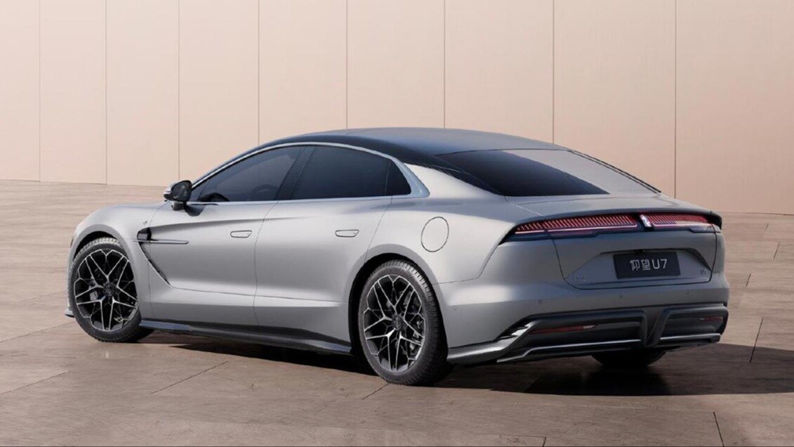 Концерн BYD рассекретил суперседан YangWang U7 — возможно, он будет мощнее Tesla Model S Plaid