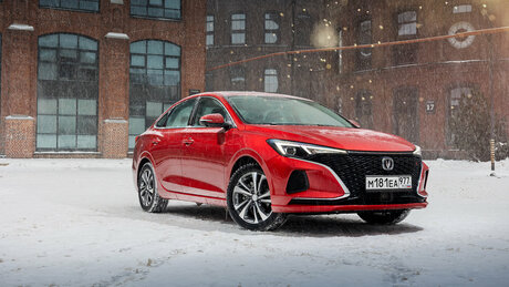 Первый тест Changan Eado Plus: стиляги, который холоден к потребностям россиян