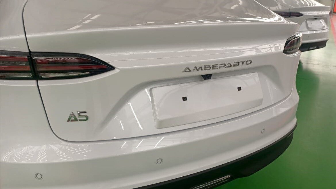 «Автотор» приостановил производство электроседана АмберАвто А5
