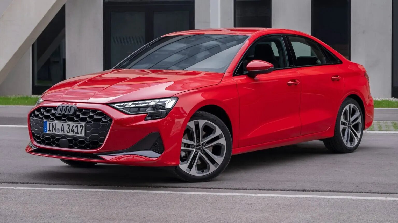 Обновлённая Audi A3 обрела изогнутый дисплей в салоне