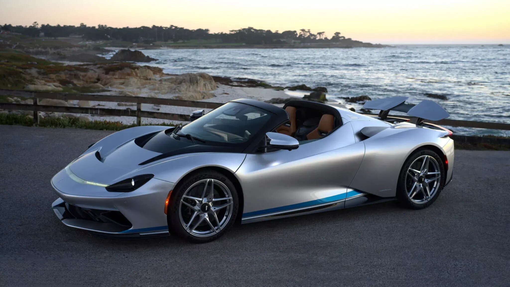 Представлен уникальный родстер Pininfarina Battista Targamerica: электромобиль с хьюмидором