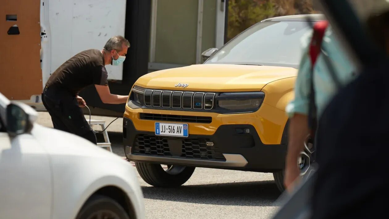 Самый маленький Jeep: первые фото без камуфляжа