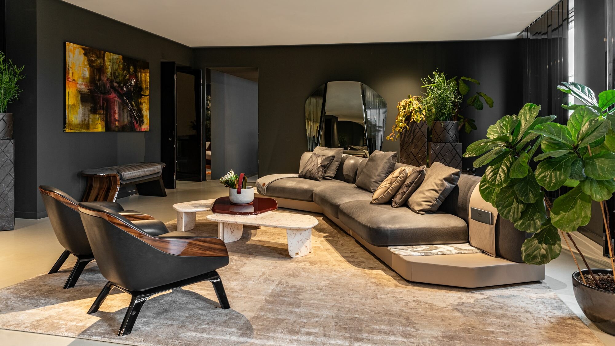 Подразделение Bentley Home разработало мебель для домашнего офиса