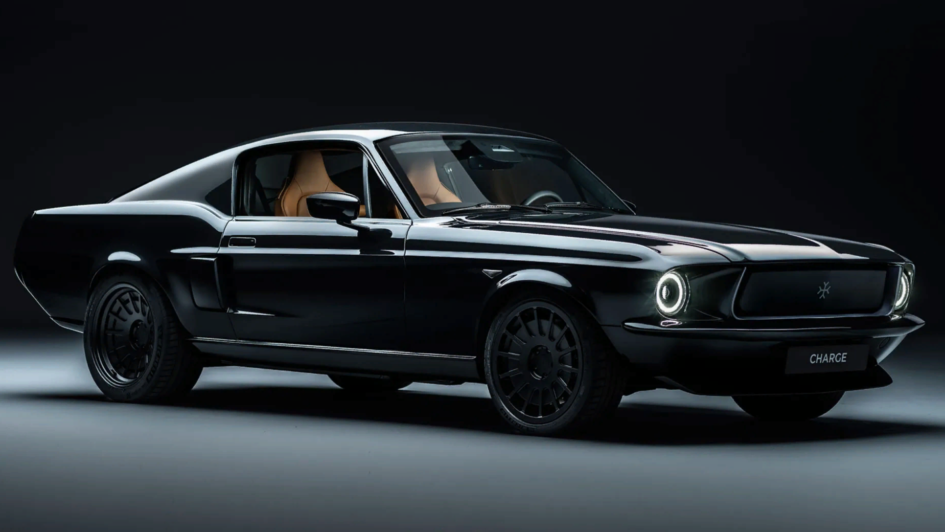 Классический Mustang перевели на электричество и предлагают за 466 000 долларов