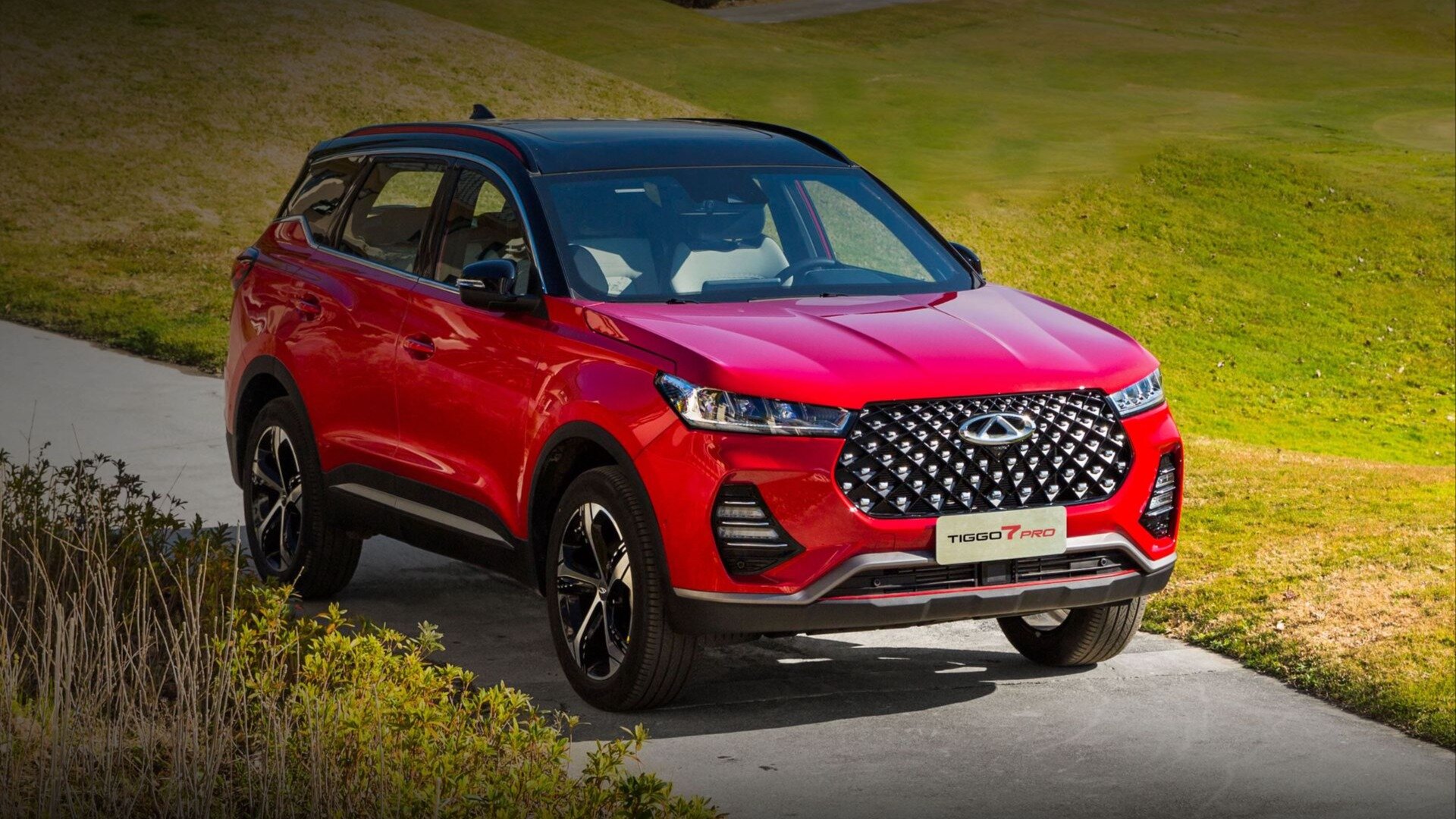 Chery привезёт в Россию два гибридных кроссовера и седан