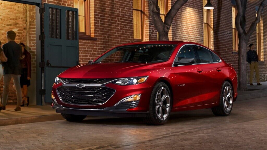 Chevrolet возвращается к ДВС и обещает заднеприводный седан