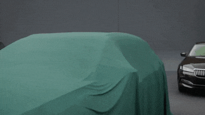 Skoda показала на видео оба новых Superb, которые рассекретят осенью