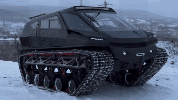 Внедорожник Visuva из Красноярска стал гусеничным вездеходом