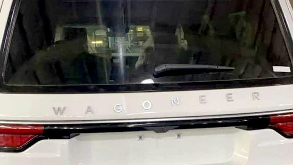 Новый Jeep Wagoneer пошёл в серию со странным дефектом