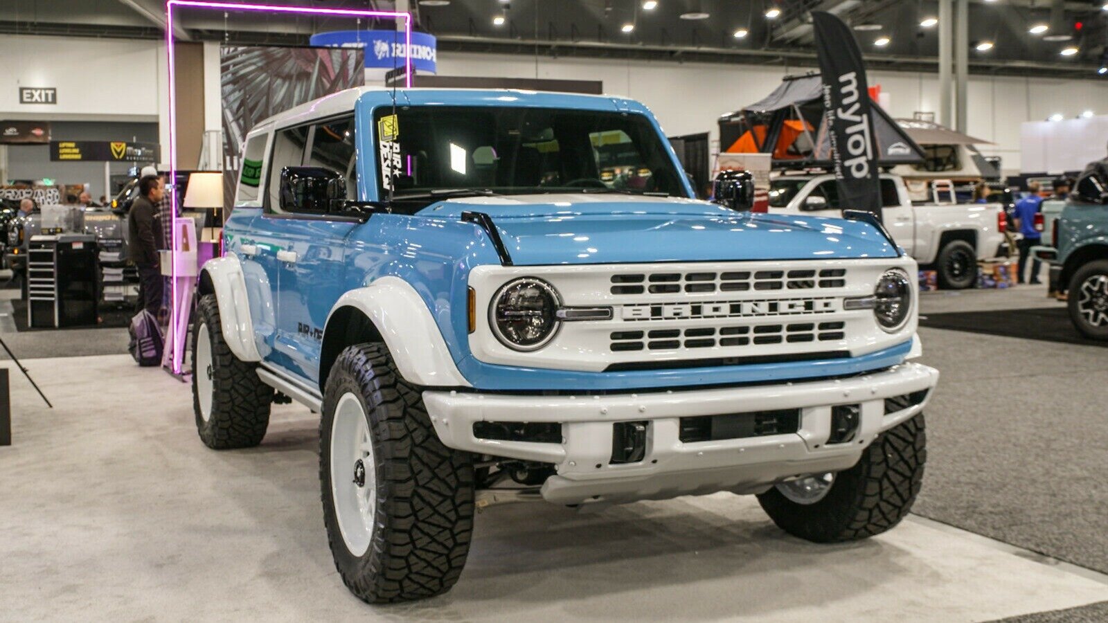 На продажу выставили уникальный Ford Bronco в классическом стиле — его готовили для SEMA