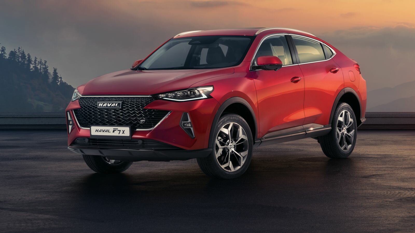 Обновлённые кроссоверы Haval F7 и F7x для России: цены и комплектации
