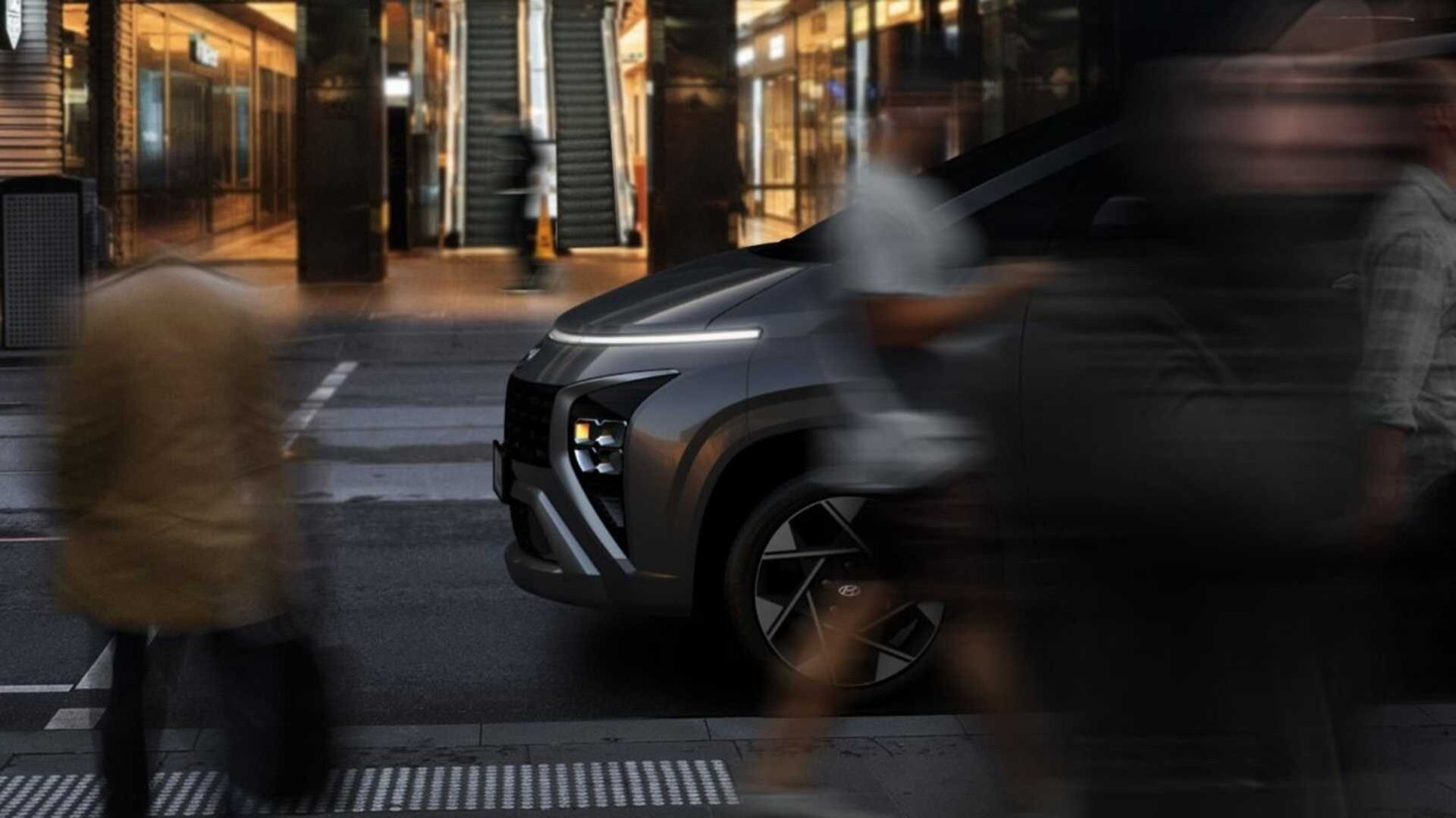 Компания Hyundai приоткрыла завесу над недорогим компактвэном Stargazer
