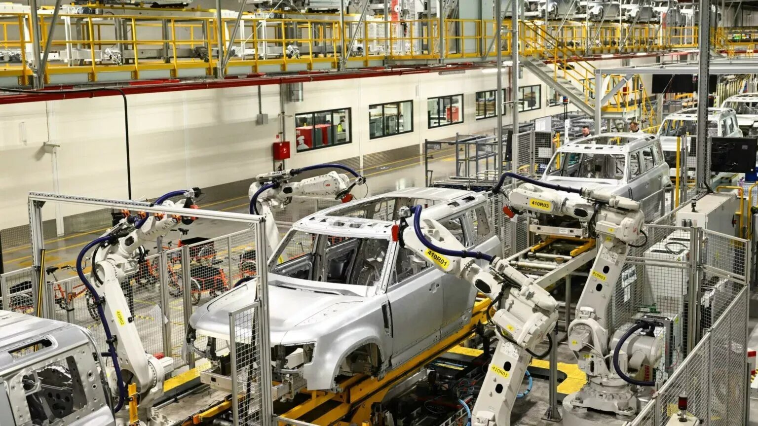Электрический Land Rover Defender будут выпускать в Словакии