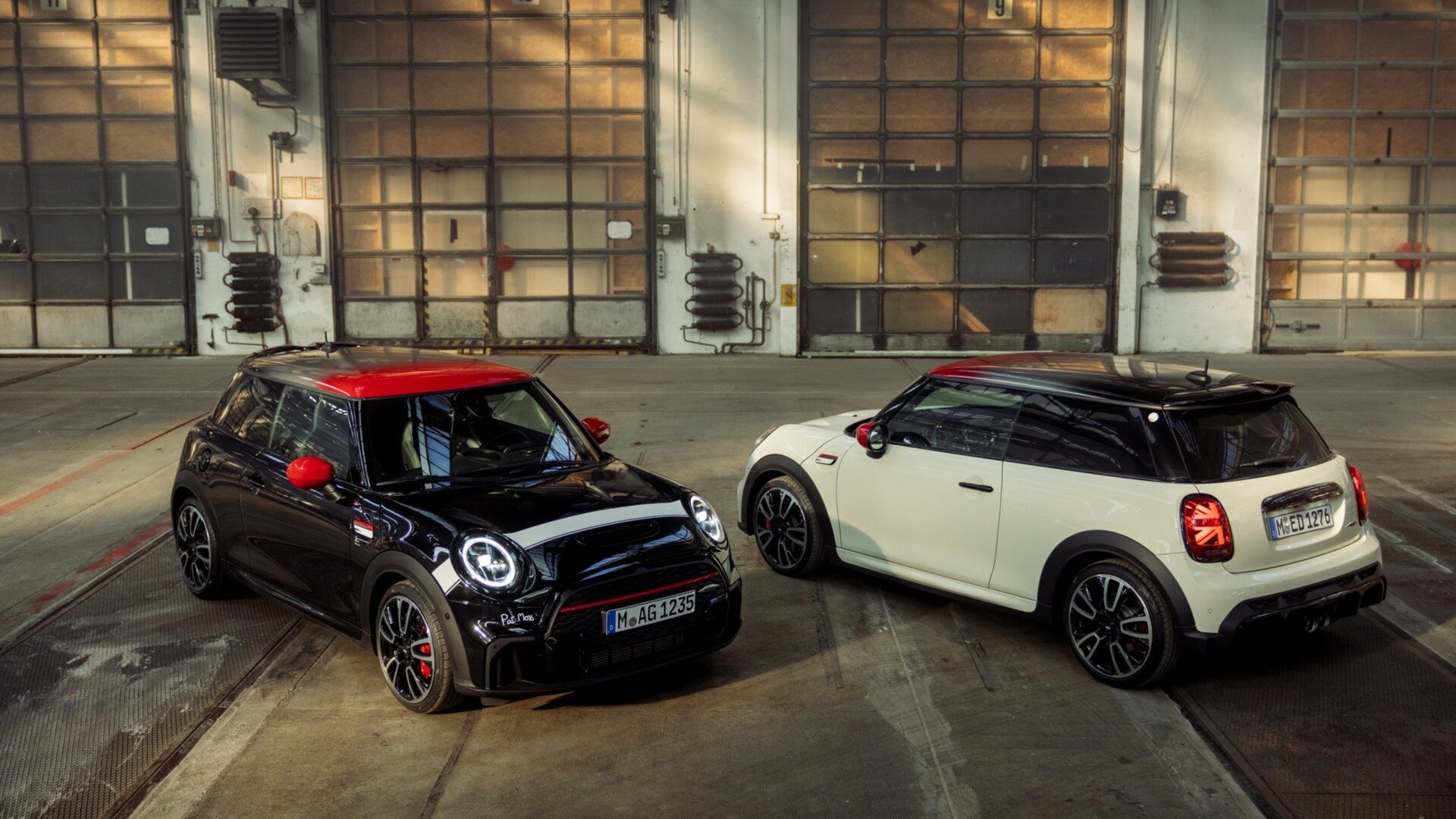 Компания MINI выпустила спецверсию хэтчбеков Pat Moss Edition, посвящённую «сильным женщинам»