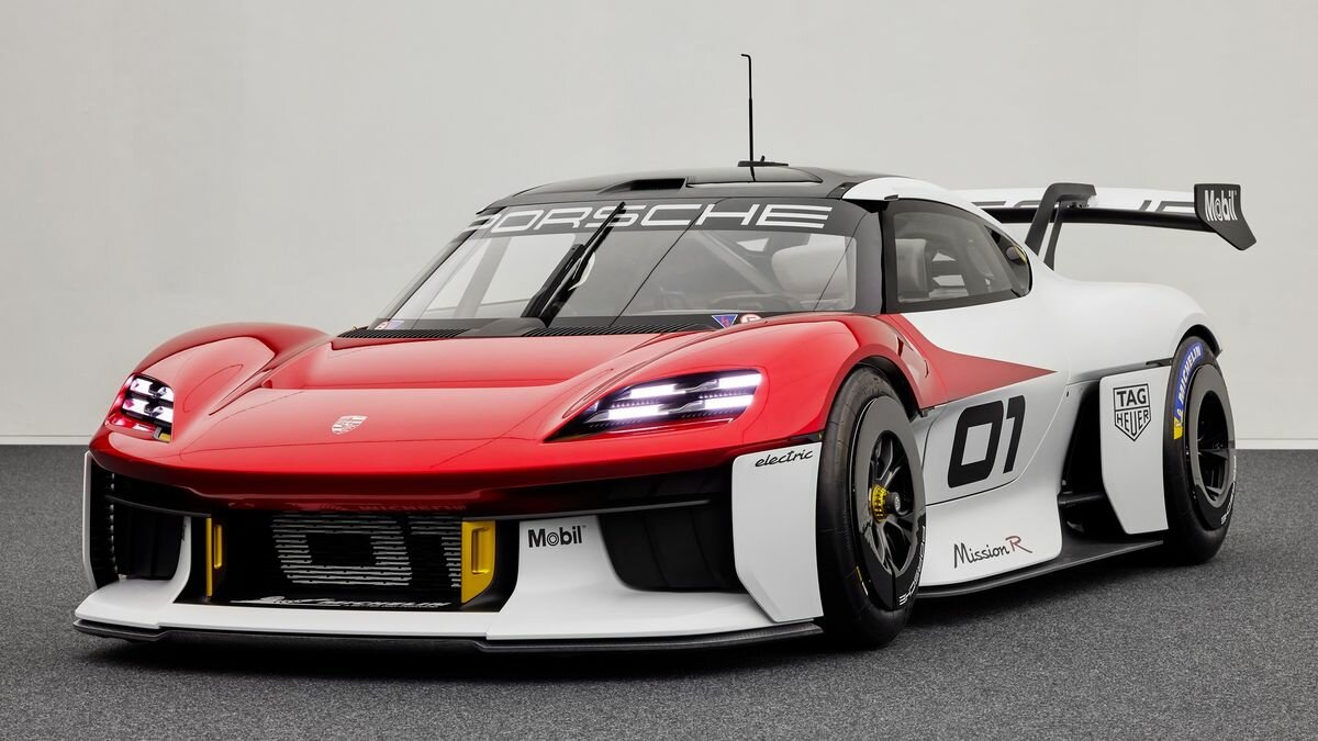 Porsche потратит на подготовку к выпуску электрических моделей 718 полмиллиарда евро