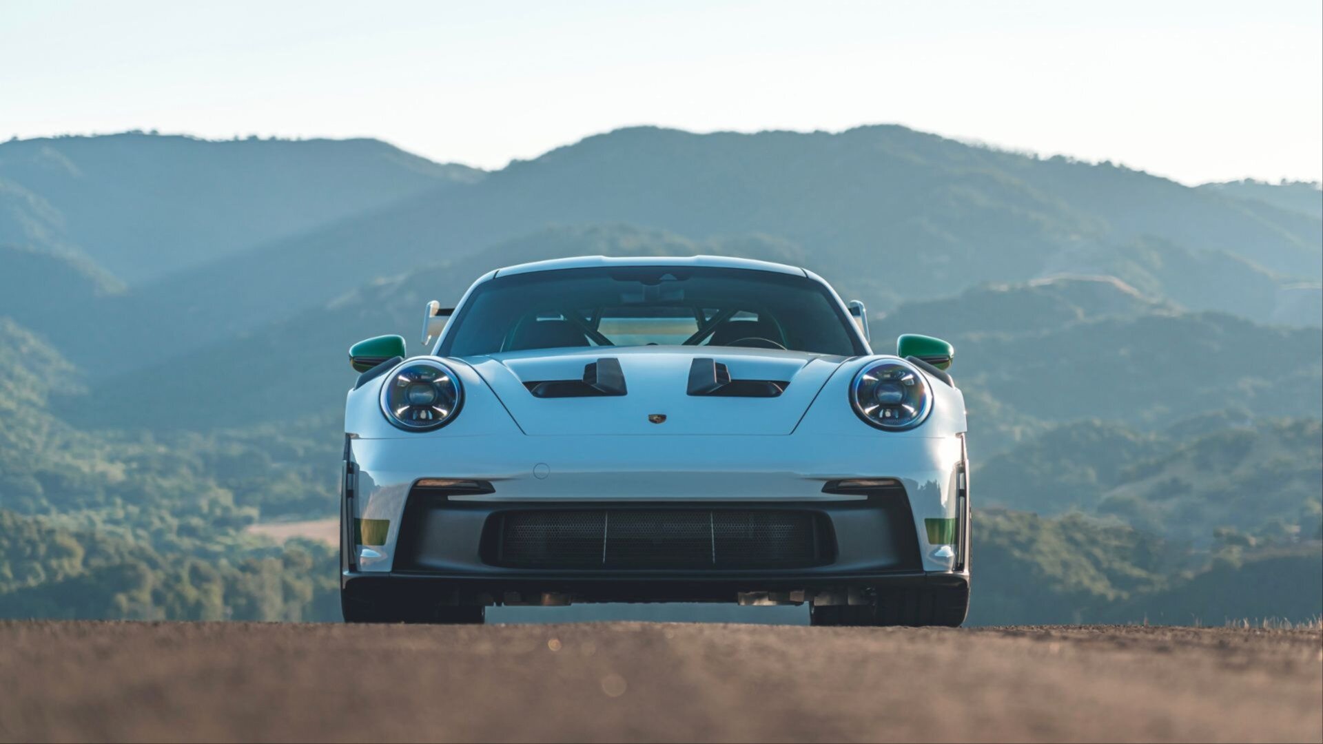 Porsche покажет первый гибридный 911 в начале лета
