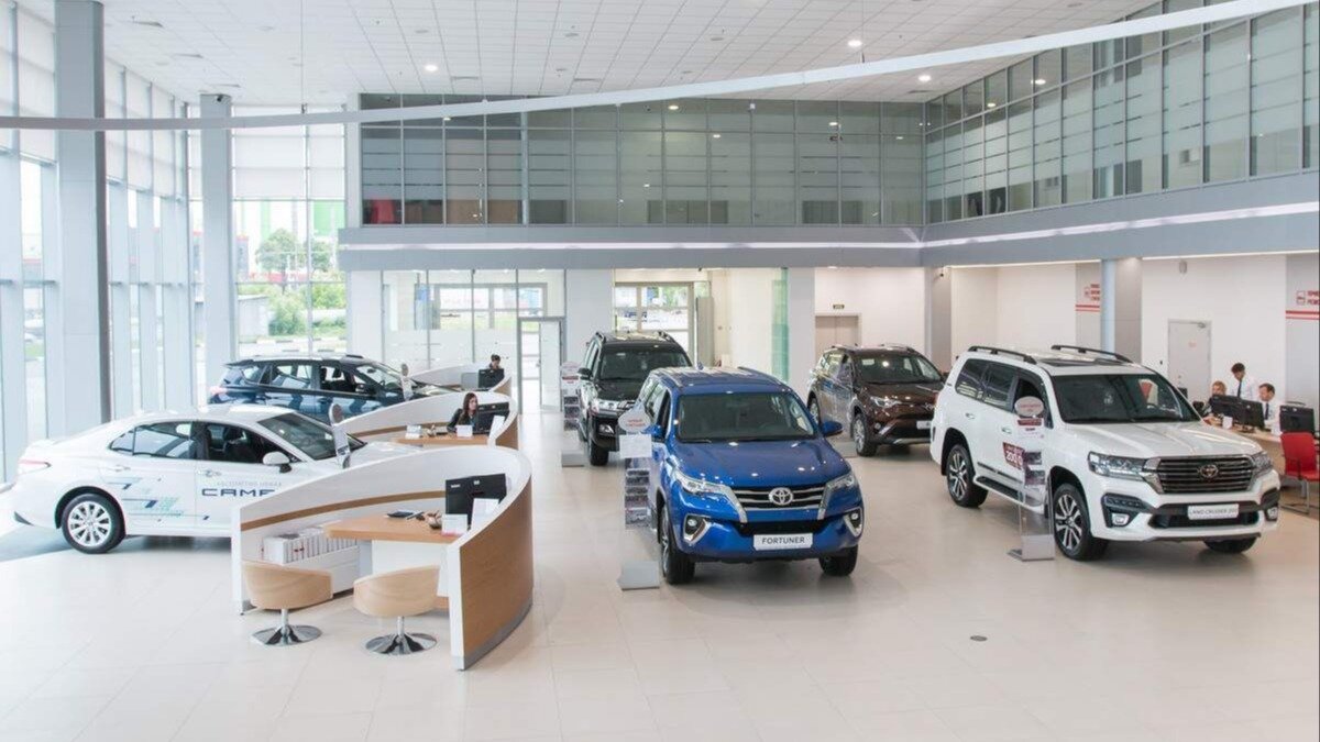 Крупнейший дилер предрёк российскому авторынку падение на 70%