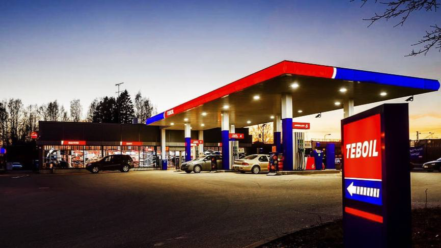 «Лукойл» перезапустит сеть заправок Shell под новым для России брендом