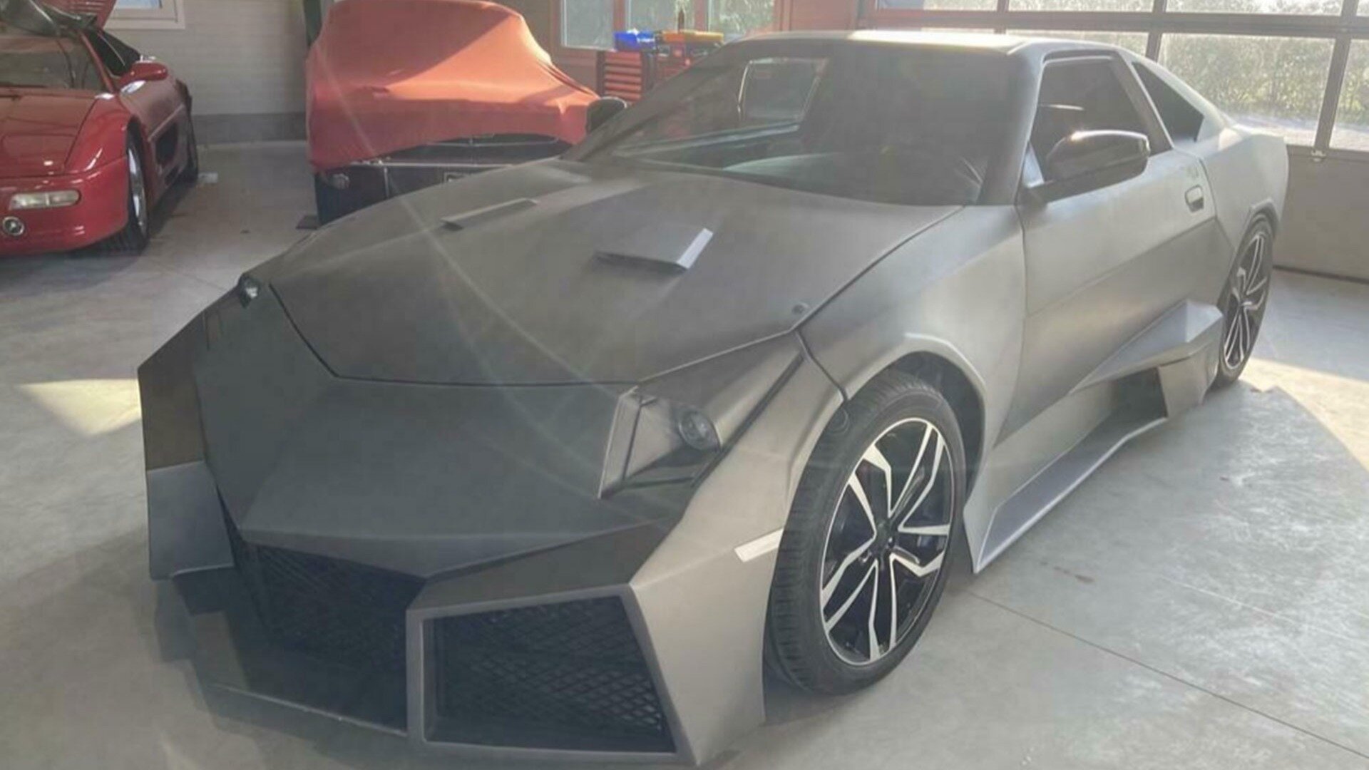 В Нидерландах продают Toyota Supra, переделанную под Lamborghini Reventon