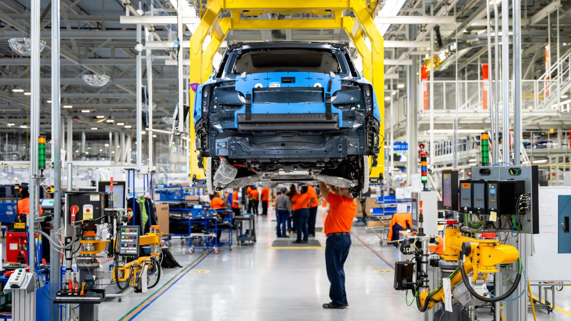 Volvo приостановила производство в США из-за нехватки комплектующих