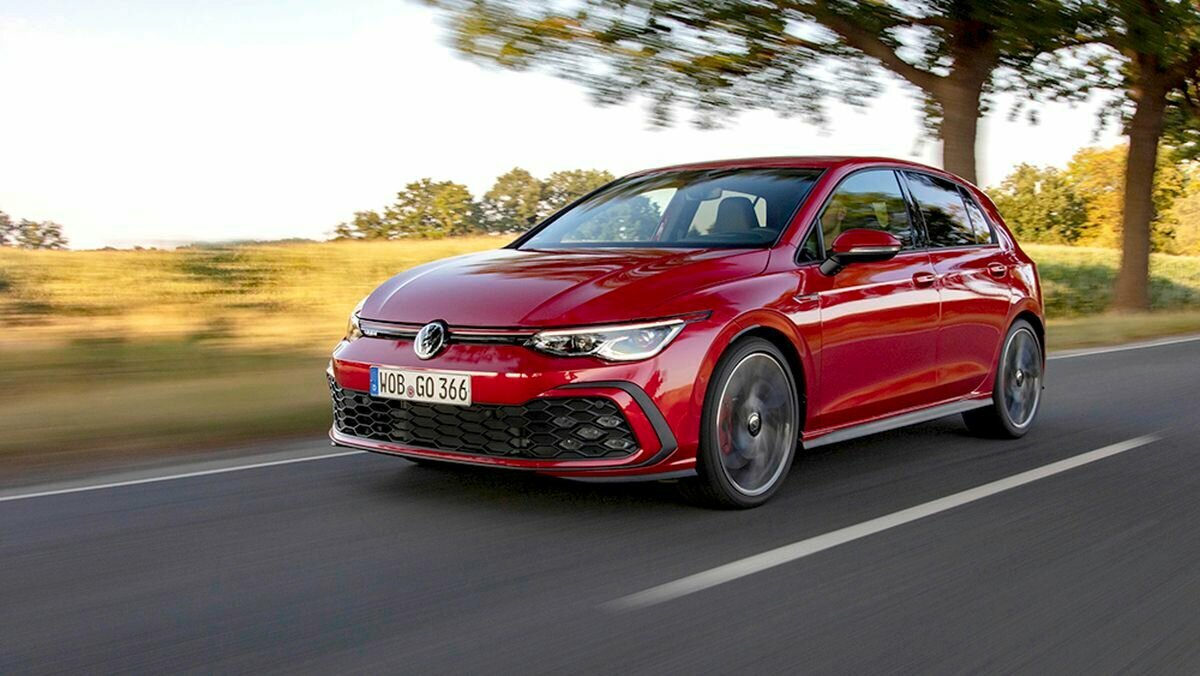 VW Golf и Golf GTI в России стали богаче: адаптивный круиз-контроль и 10-дюймовый дисплей
