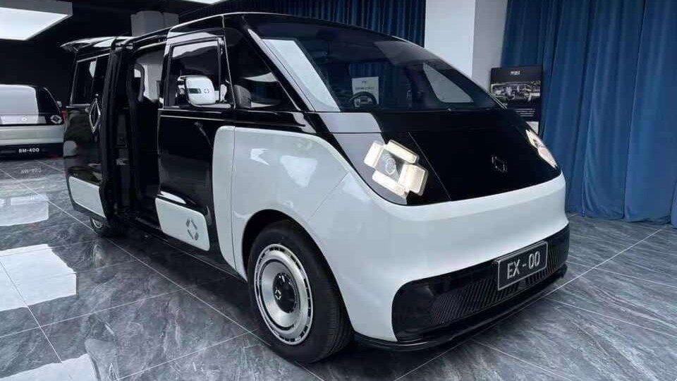 Вернувшаяся в Россию марка Haima выпустит электрический минивэн Haima EX-00