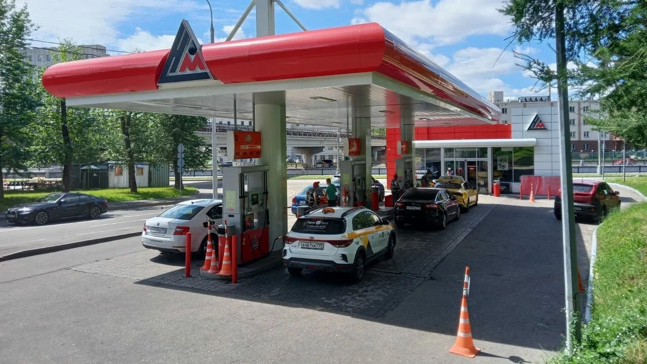 Цены на топливо в России стабилизировались с наступлением осени