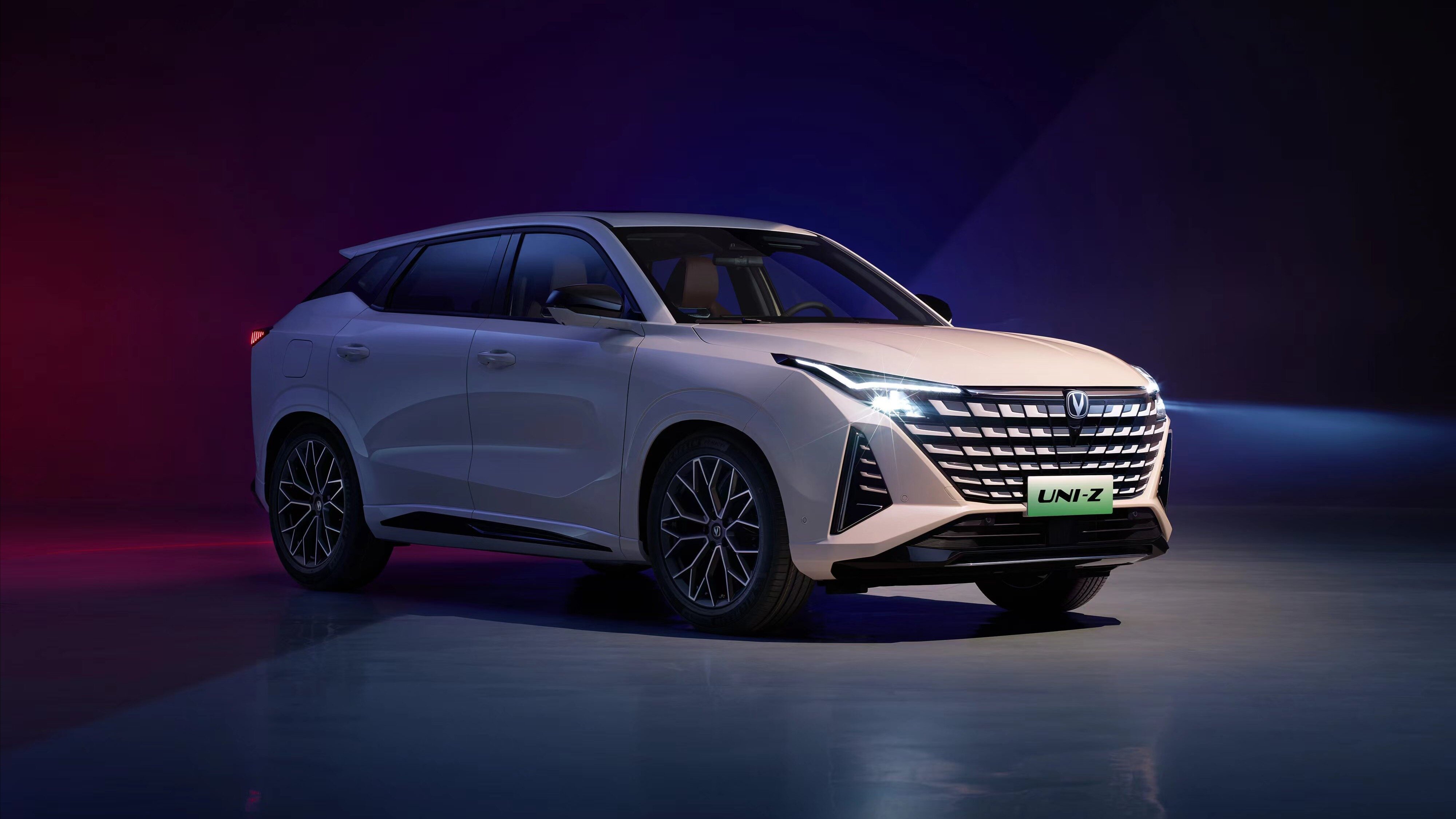 У Changan появился новый кроссовер Uni-Z