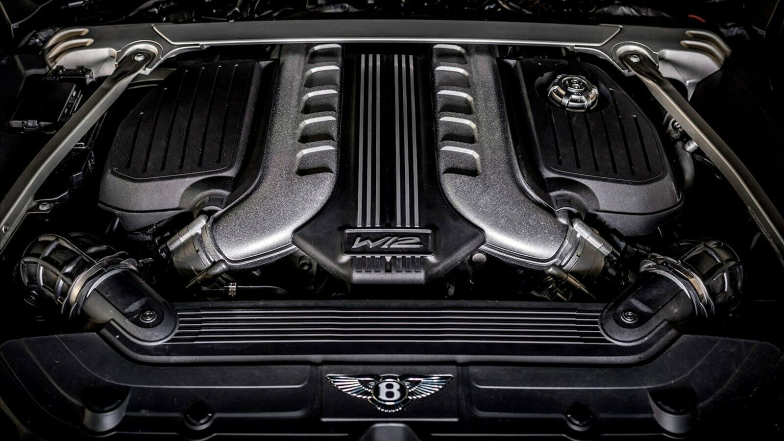 Bentley заменит мотор W12 более мощным гибридом