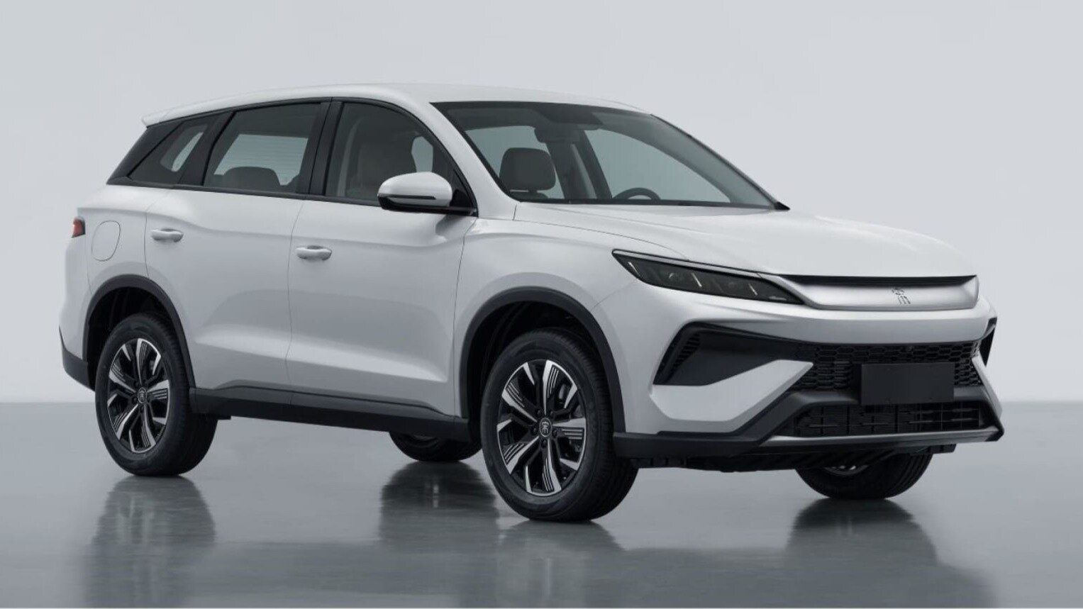 Рассекречен новый гибридный кроссовер BYD Song Pro