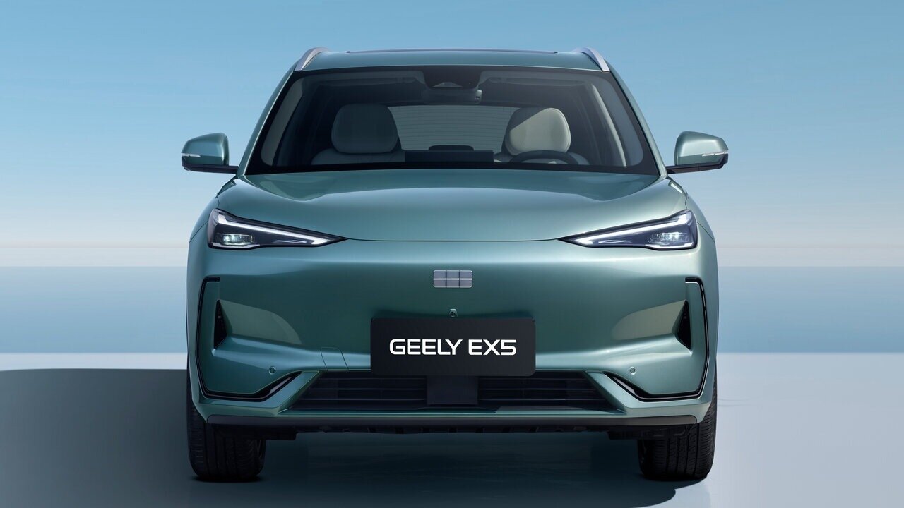 Geely привезёт в Россию новую партию электрокаров EX5, которые почти закончились у дилеров