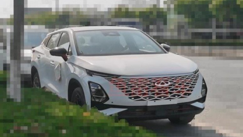 Фотошпионы показали купеобразный кроссовер Chery Omoda 5 для европейского рынка