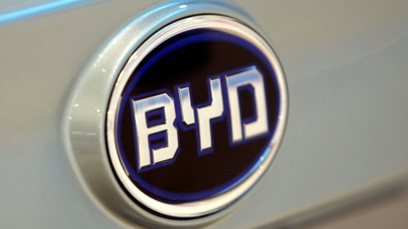 BYD готовится выйти на рынок премиальных электрокаров с кроссовером за 200 тысяч долларов 