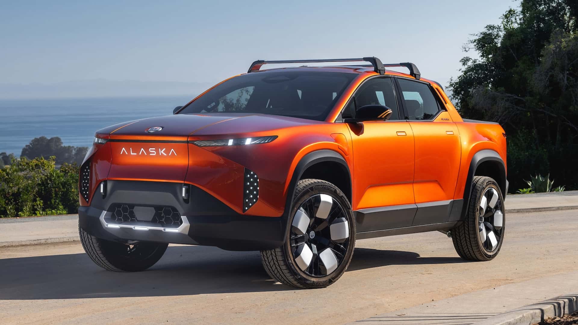 Пикап Fisker Alaska получит две батареи на выбор, гигантский «подстаканник» и держатель для ковбойской шляпы