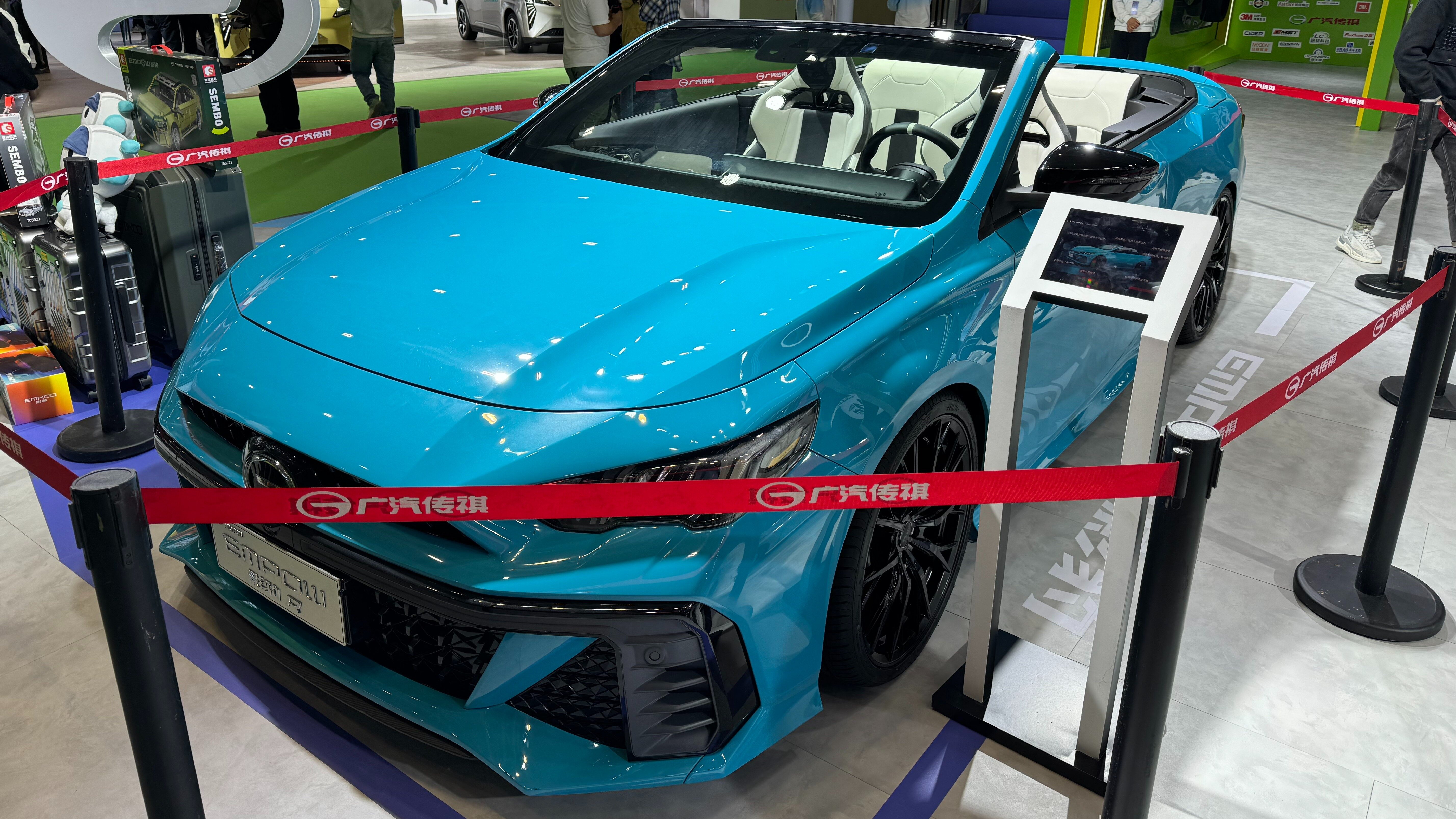 Седан GAC Empow превратился в кабриолет — пока уникальный