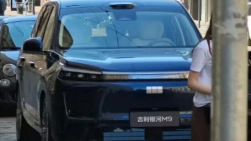 Флагманский кроссовер Geely Galaxy: первые фото без камуфляжа